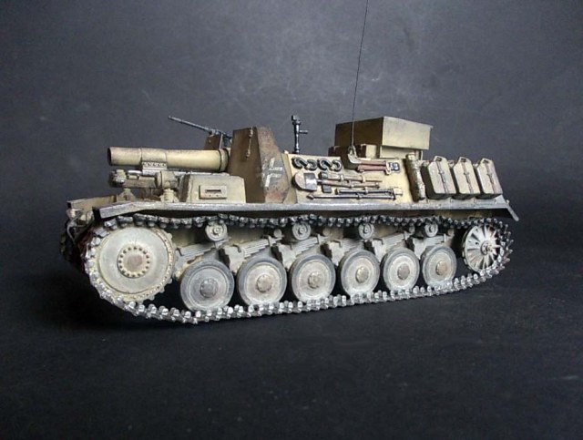 15cm sIG33 auf Fahrgestell Panzerkampfwagen 2(St)