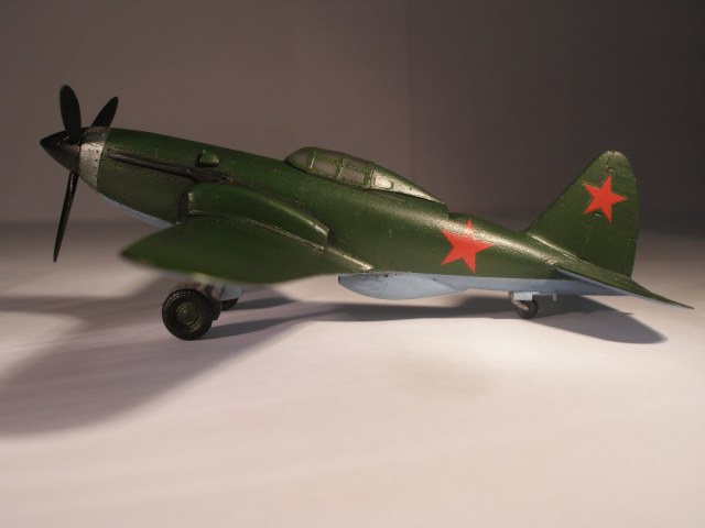 Истребитель Су-3
