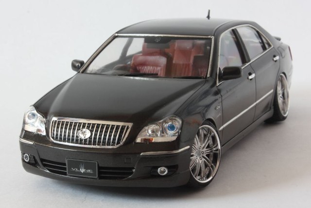 Toyota Crown Majesta Vlene