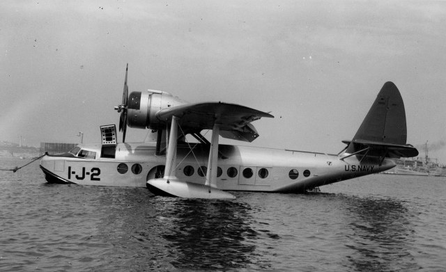 a-jrs-1-of-utility-squadron-vj-1-pictured-on-the-water_18092813024_o.jpg