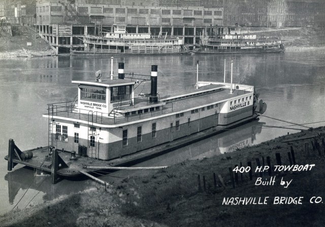 TowboatNashvilleBridgeReducedForNORI.jpg