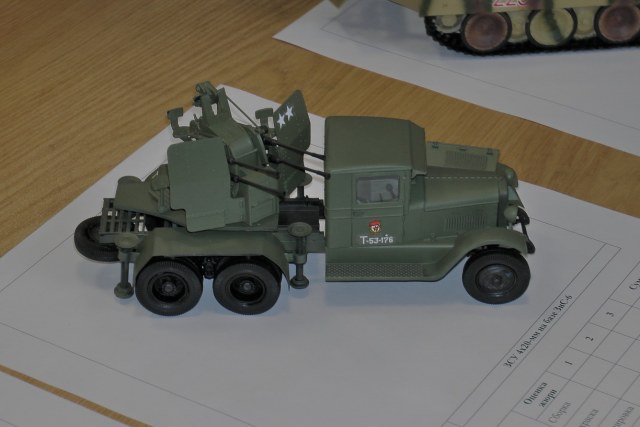 Старшая группа. 3 место. М 1-35. ЗСУ 4х20-мм на шасси ЗиС-6, автор - Мироненко А.П.JPG