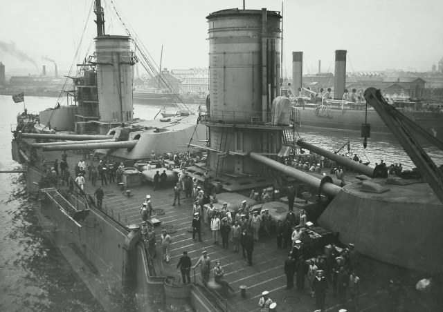 24-10934553-usw47pxcros.jpg