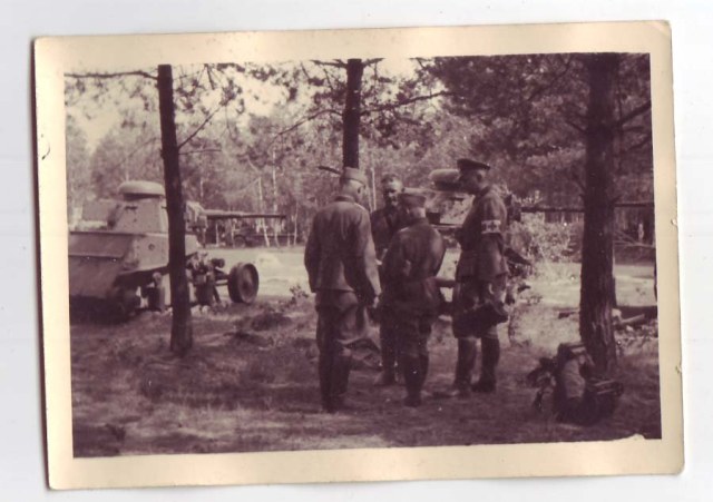 1228121985_russ1 (1).jpg