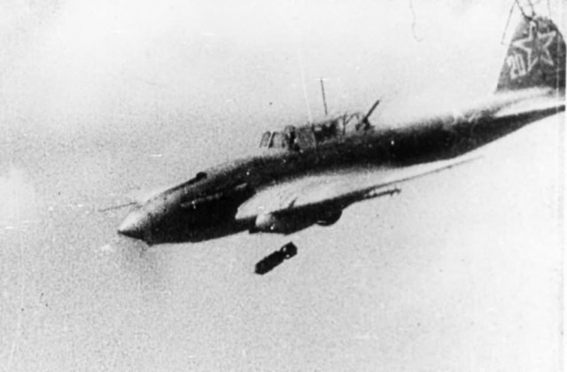 Il-2_3m_1944.jpg