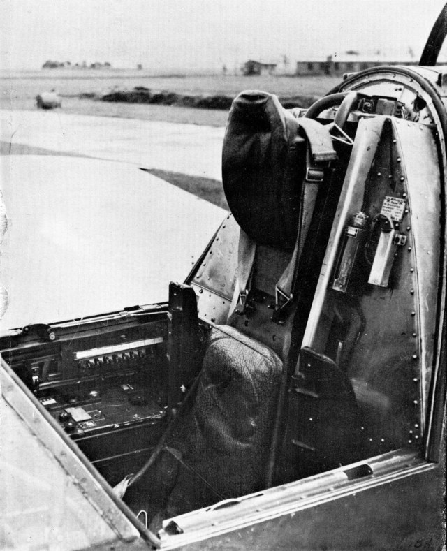 кабина До-335-5.jpg