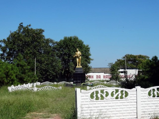 120 Мемориал в Шабо.jpg