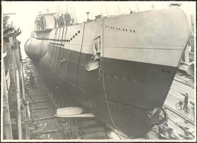 49fb844ff03bb73a9c0429750749a825--german-submarines-second-world.jpg