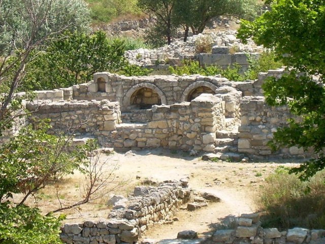 031 Храм с аркосолиями.jpg