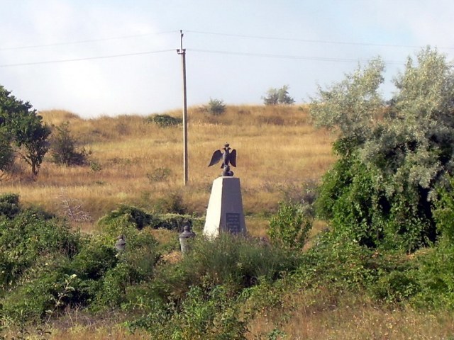 06 Памятник киевским гусарам.jpg