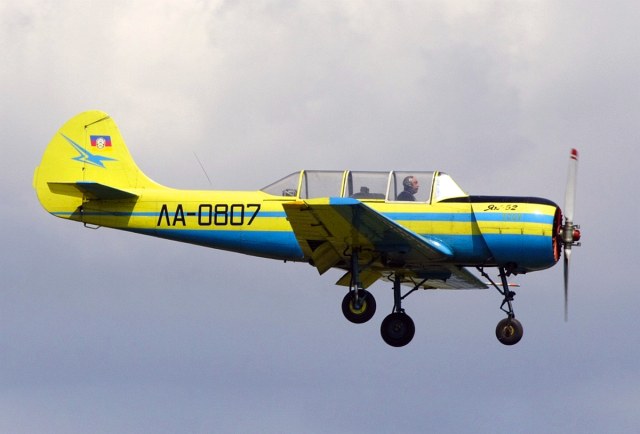 Yakovlev_Yak-52_2 (2).jpeg