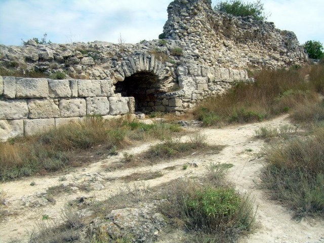 095 Западная оконечность оборонительной стены.jpg