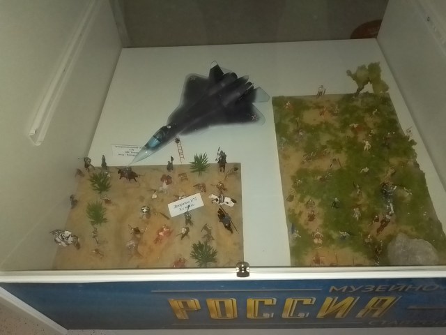 Витрина 1 Диорамв + Т-50.jpg