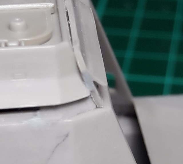 4(1)заделка щелей на лицевом бронещитке.jpg