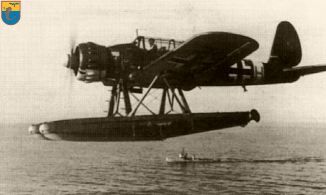 Arado-Ar-196A3-2.SAGr125-7R+HK-WNr-210-escorting-merchant-ships-Mediterranean-1942-02.jpg
