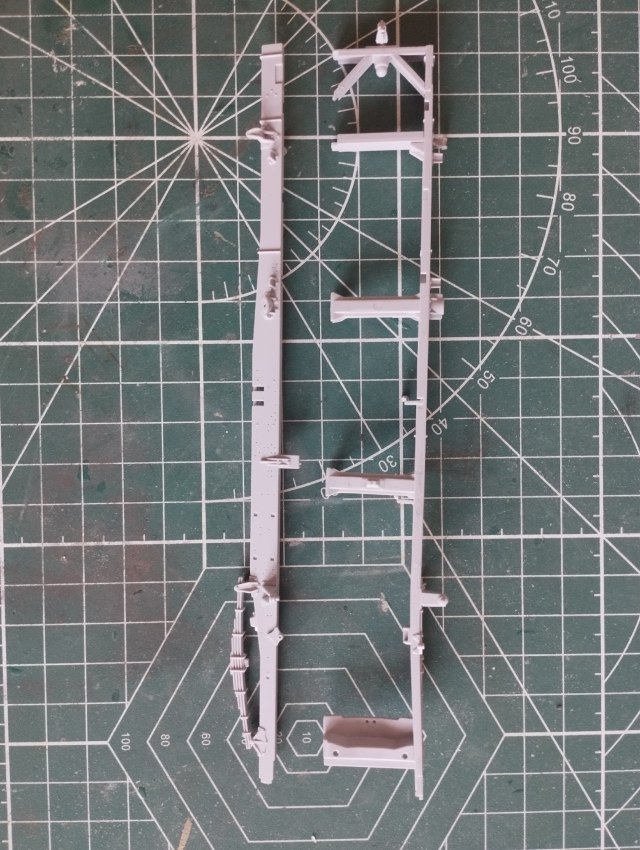 начало сборки рамы.jpg