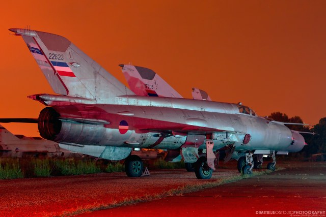 MiG-21_Batajnica.jpg