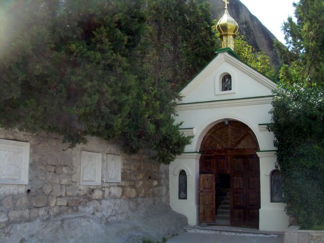 47 Монастырский дворик.jpg