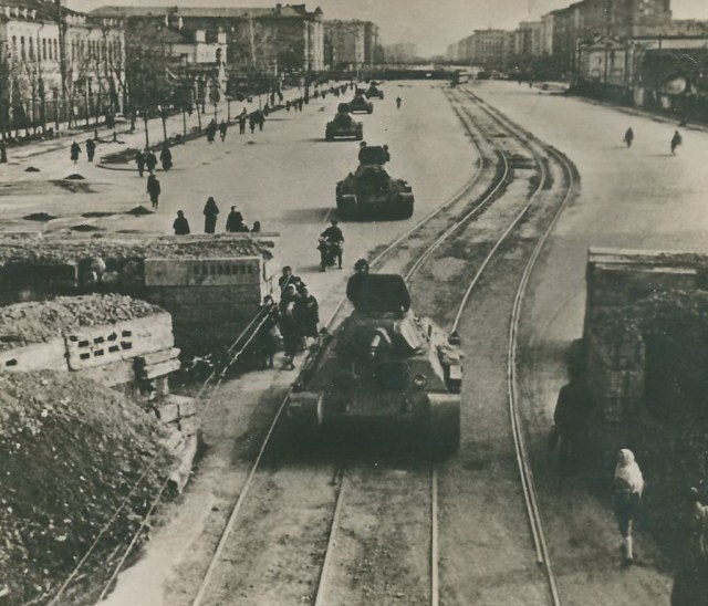 Т-34_112_Э-1а_002 (16).jpg