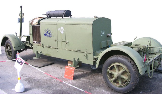1024px-Wehrmachts-Stromaggregat_2.jpg
