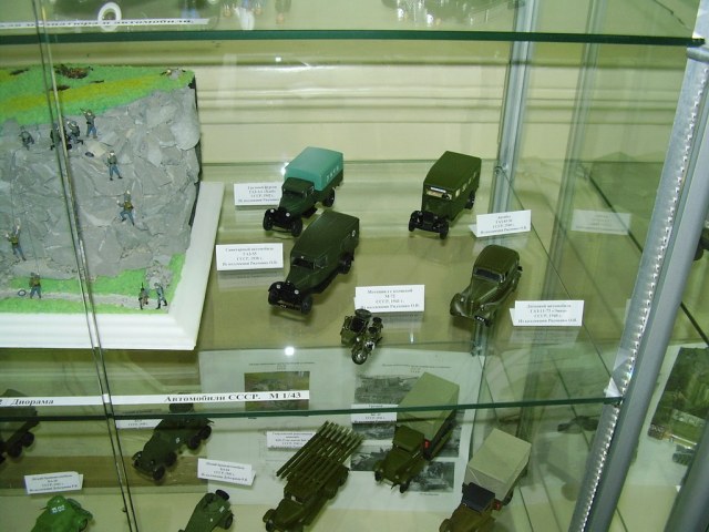 В 9.2. Автомобили М 1-43.JPG