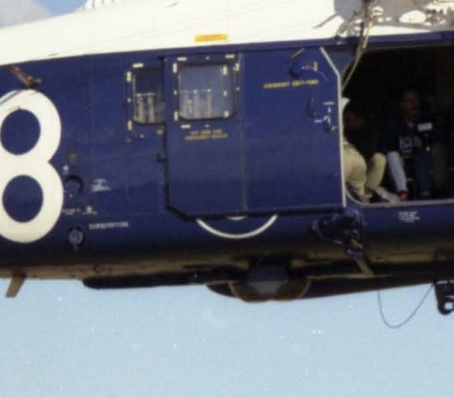 000_128_313_0001_Wessex_RAN_rapelling_25Aug85.jpg