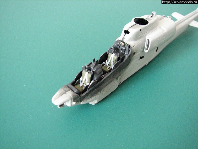 фото кокпита AH-1W.jpg