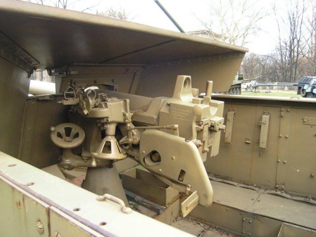 t48_57 mm_caisse _canon_arriere_gauche.jpg