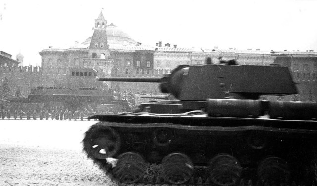 KV-1-Moskow.jpg