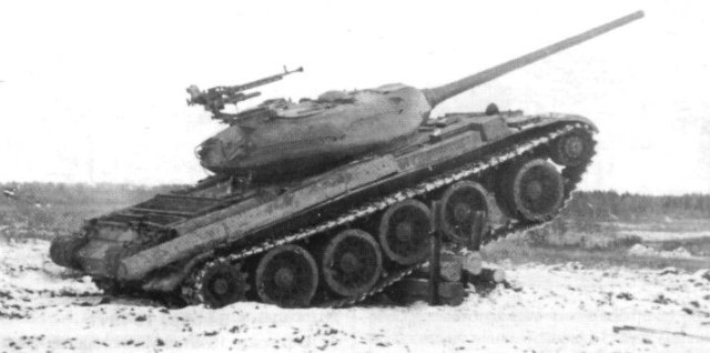 1694550_tank-t-54-foto.jpg