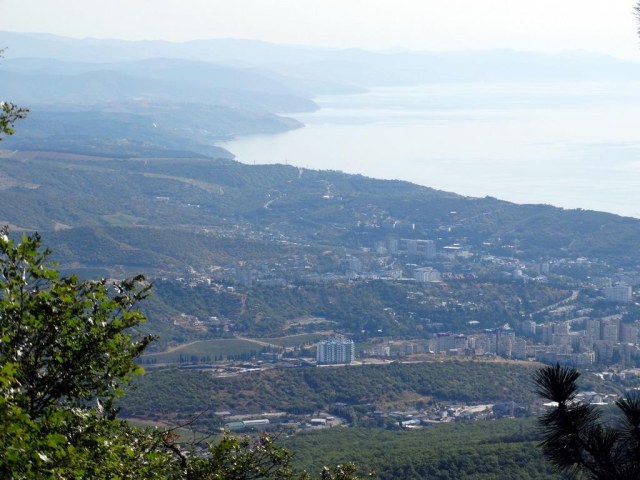 16 Вид на Алушту.jpg