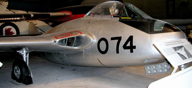 de Havilland DH-100 Vampire Mk.I, RAF TG372, CASM, 20030917-300.jpg