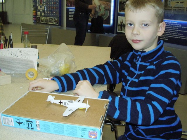 Солощенко Фёдор, 8 лет. Сборка без клея.JPG