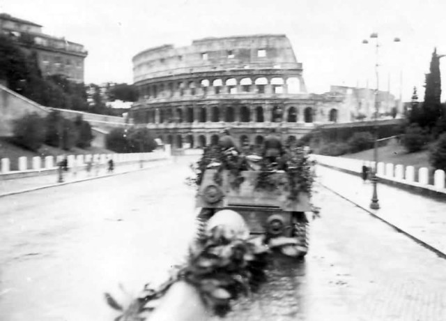 марш Rome_1944.jpg