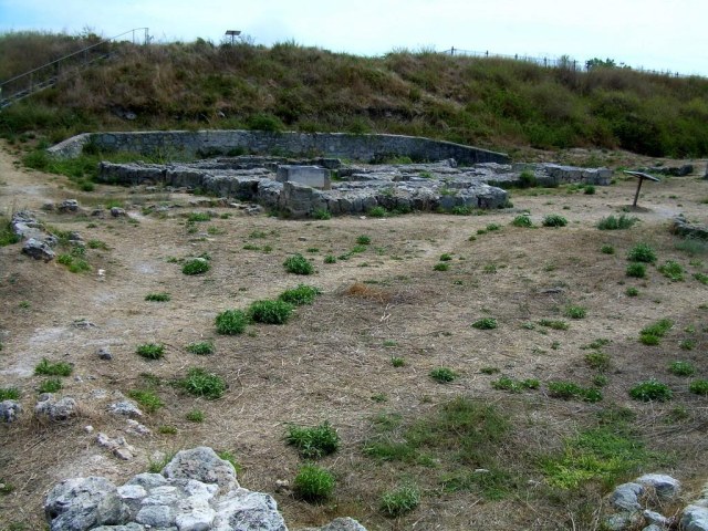 101 Пятиапсидный храм.jpg