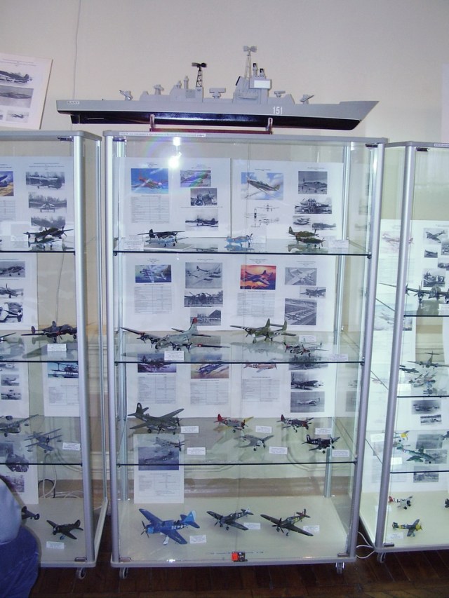 Витрина 6.JPG