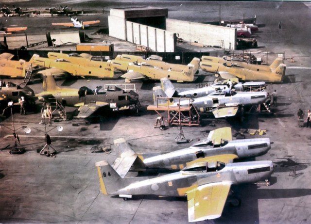 F-82-productionine-1948.jpg