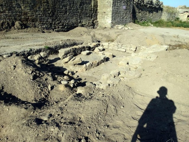 010 Развалины.jpg