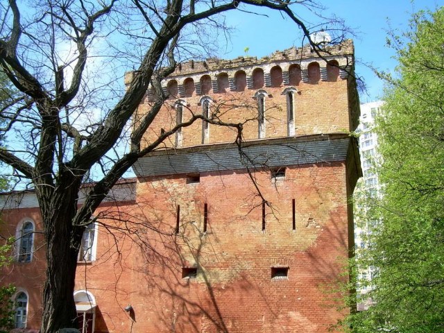 010 Никольские ворота.jpg