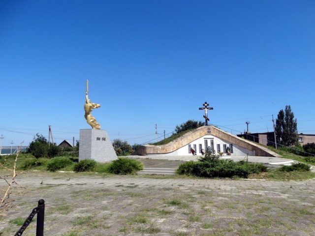 119 Мемориал в Шабо.jpg