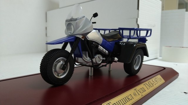 Трицикл Тула ТМЗ-5.971 (1:12)