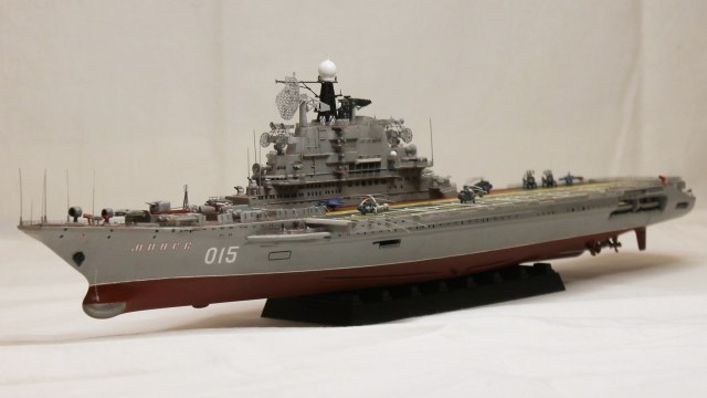 ТАВКР «МИНСК» Trumpeter 1/700