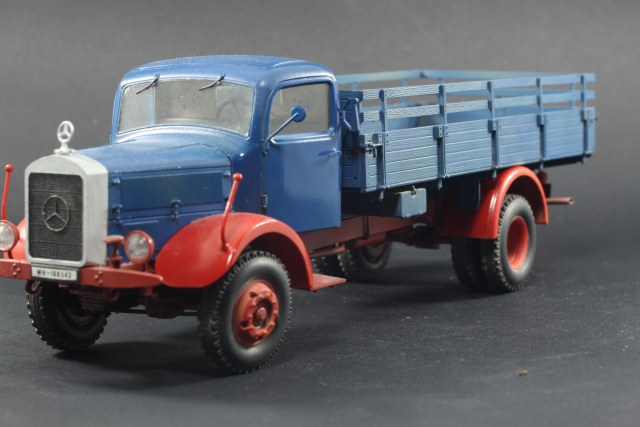 Немецкий тяжелый грузовик L4500A