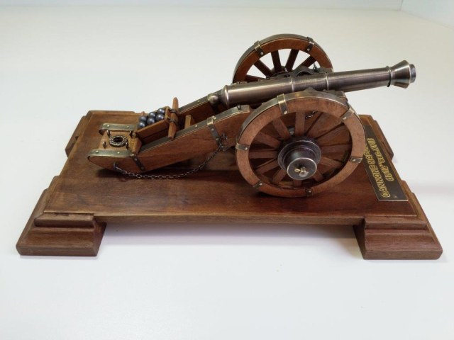 12-ти фунтовая пушка Наполеоновской эпохи.