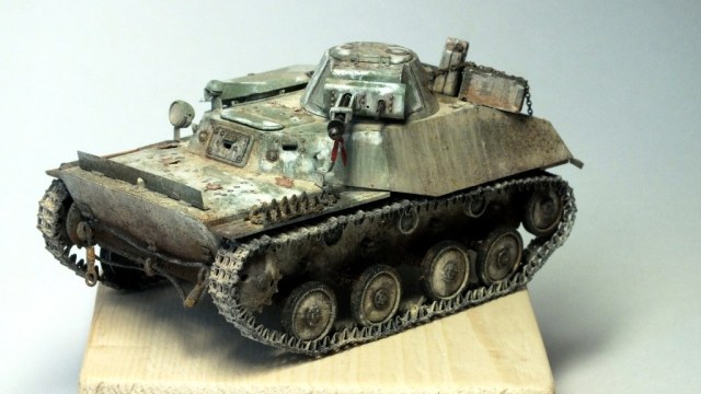 Советский легкий плавающий танк Т-40.