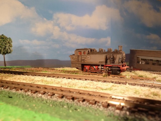 Брошенный паровоз на узкой колее 750мм.