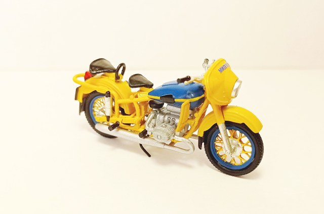 Мотоцикл Днепр К 650 1/43