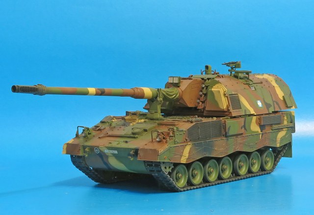 Немецкая  САУ 155мм PzH2000