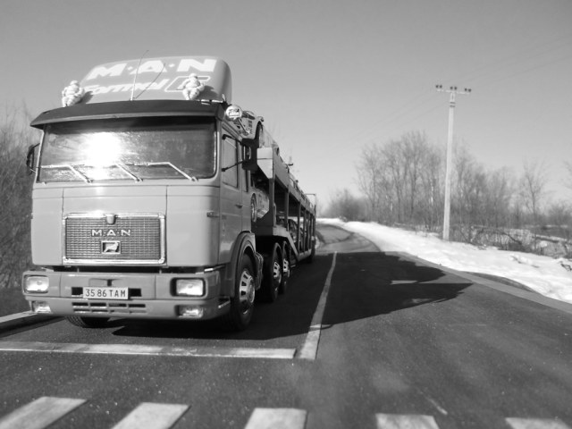 Автовоз MAN F8