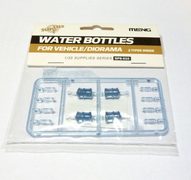 Современные бутылки с водой SPS010 1/35